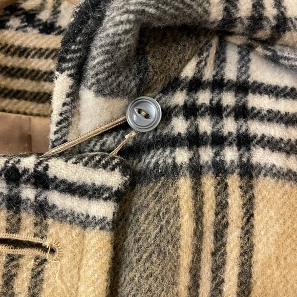 Vintage 1970’s Plaid Wool Coat - Picture 7 of 14